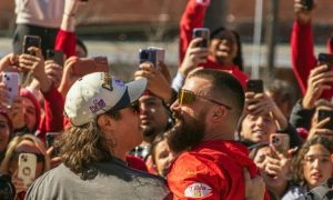 Seven mobile and eight retail sportsbooks were awarded licenses in MO this week.